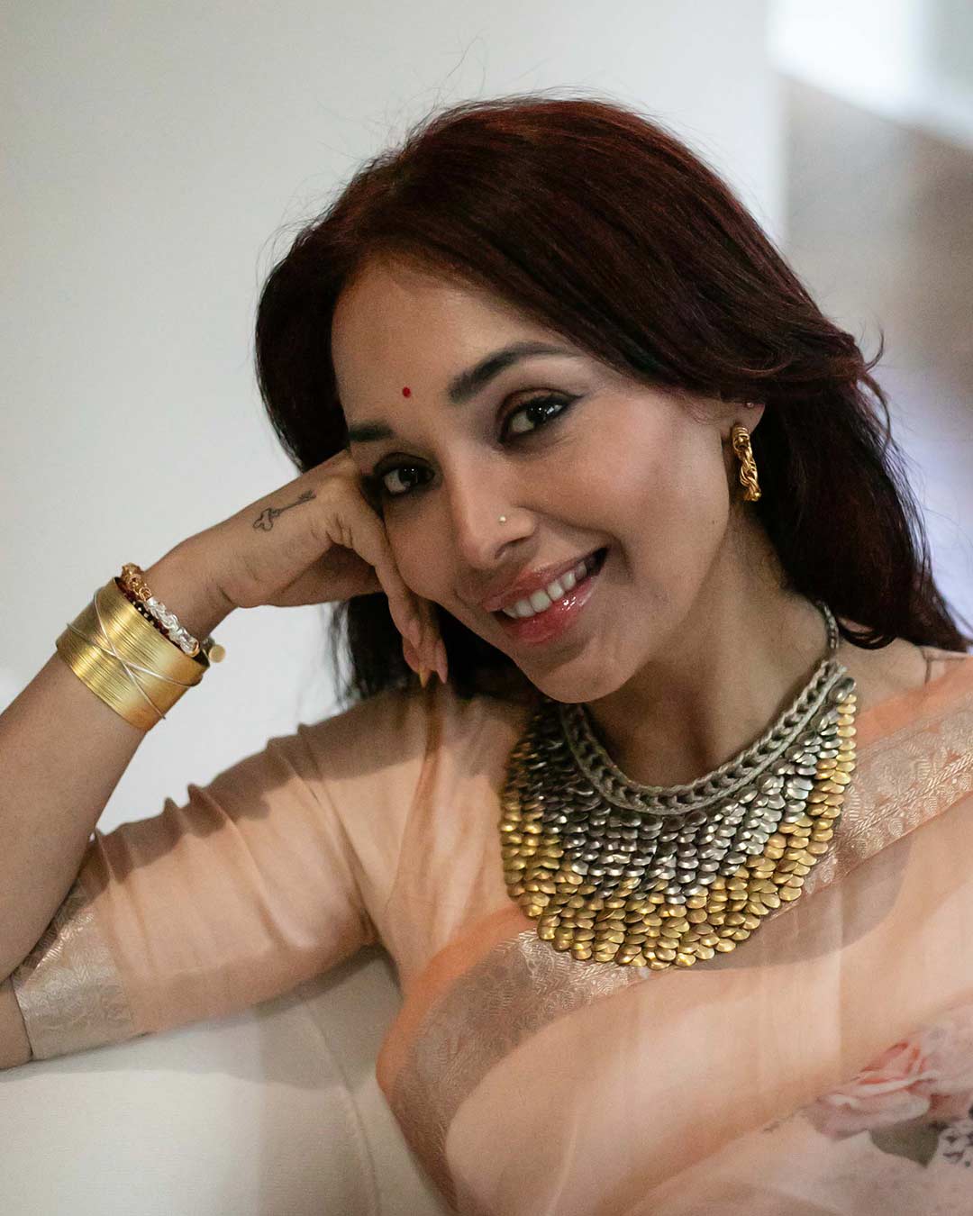 Nefertiti Medium - Gold and Silver Bubbles