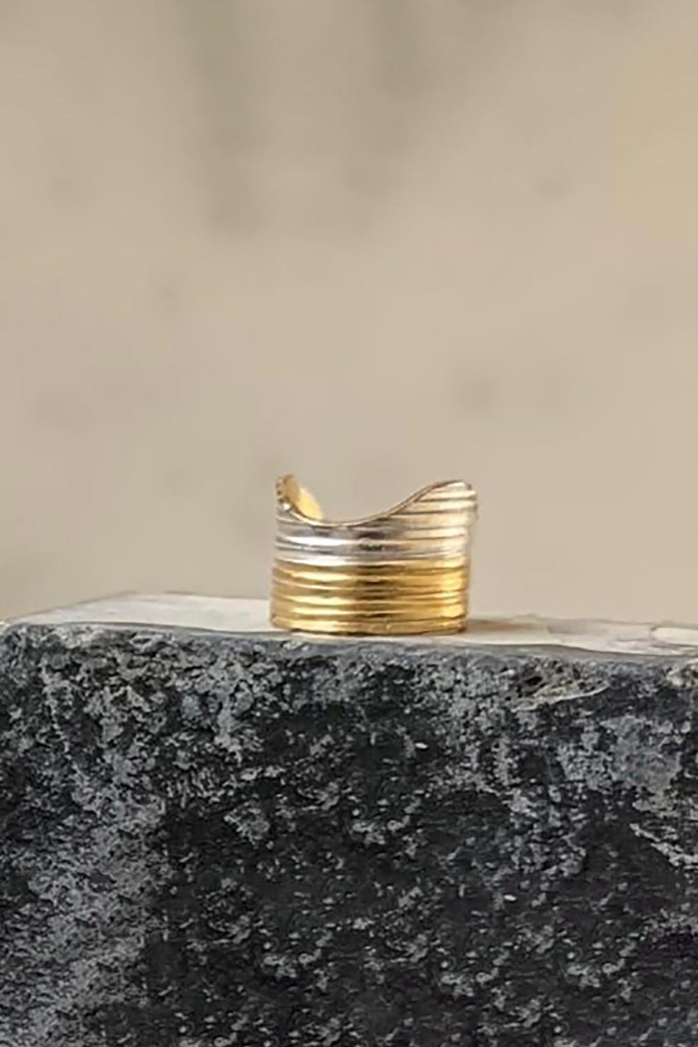 Kuma Waves Ring - Silver &amp; Gold