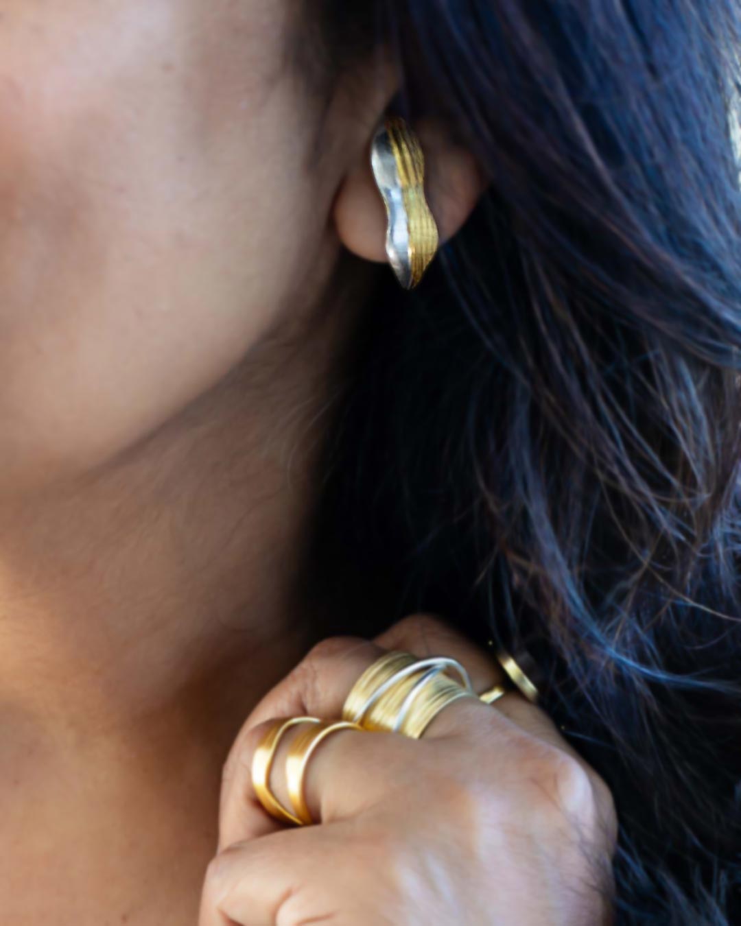 Kuma Waves Huggie Earrings