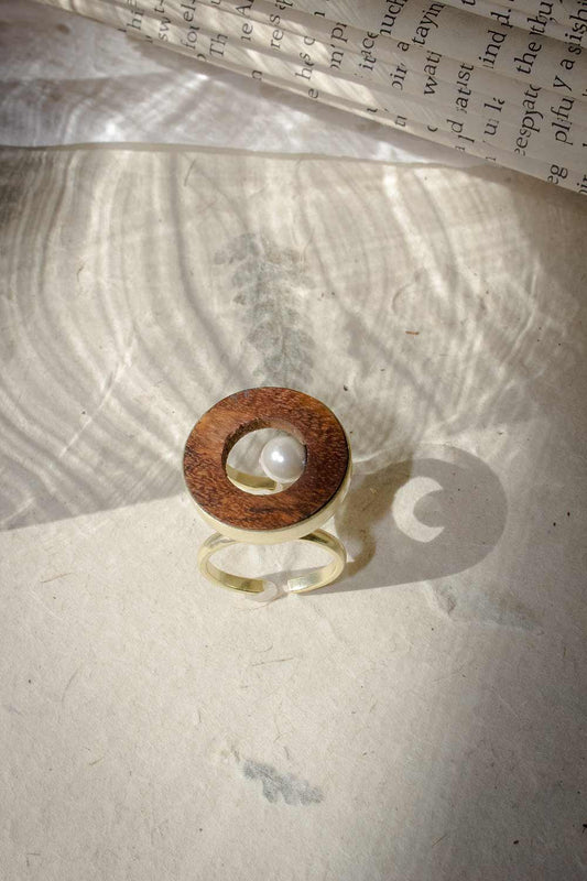 Pearl Peek Ring